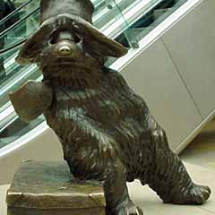 Statue of Paddington Bear